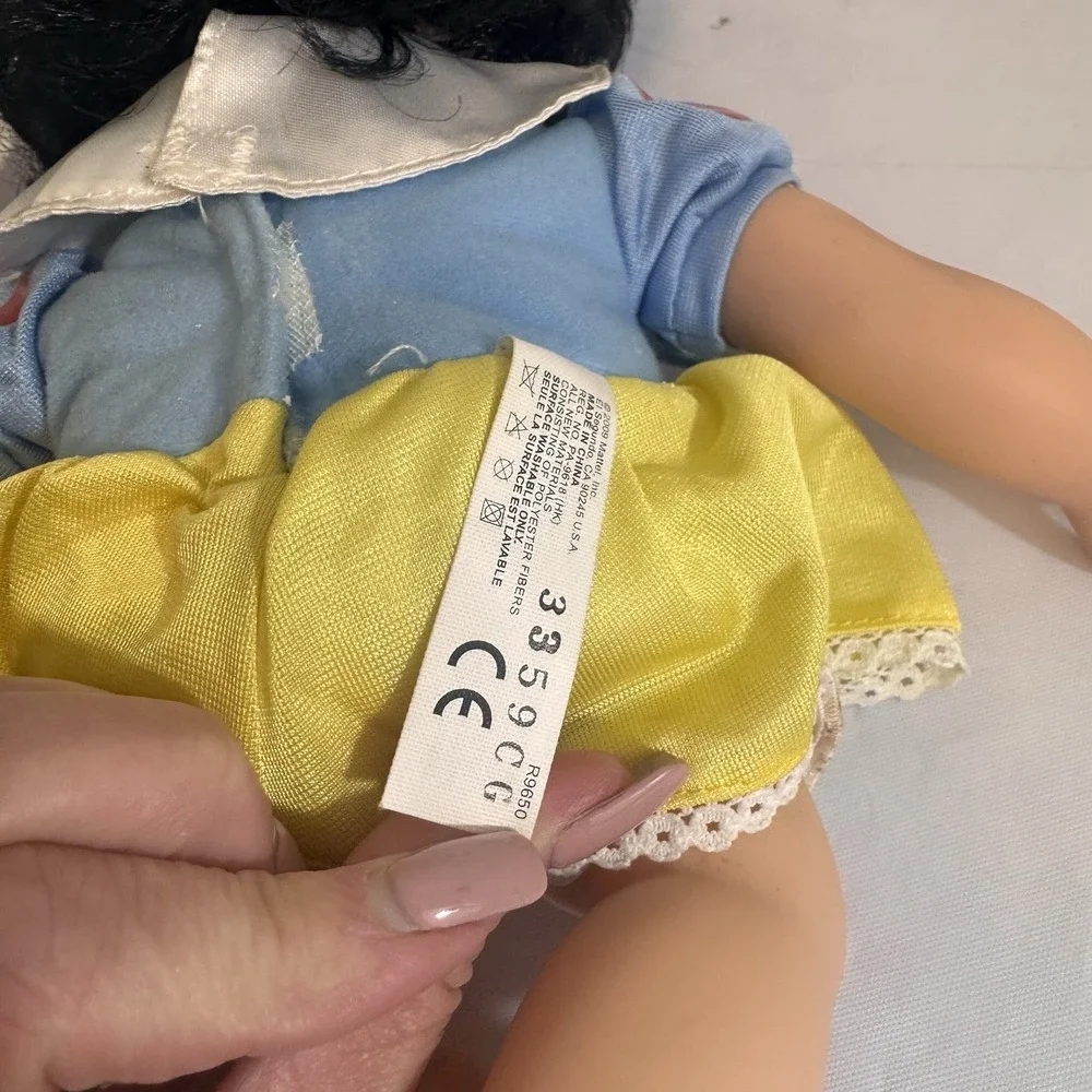 DISNEY ROYAL GIGGLES SNOW WHITE DOLL 2009 Mattel R9650 TESTED WORKS Great 13